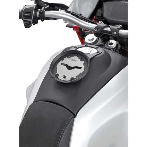 Motorcycle Tank Bags - Quicklock Givi Tanklock adapter BF46 for Moto Guzzi V85 TT Black