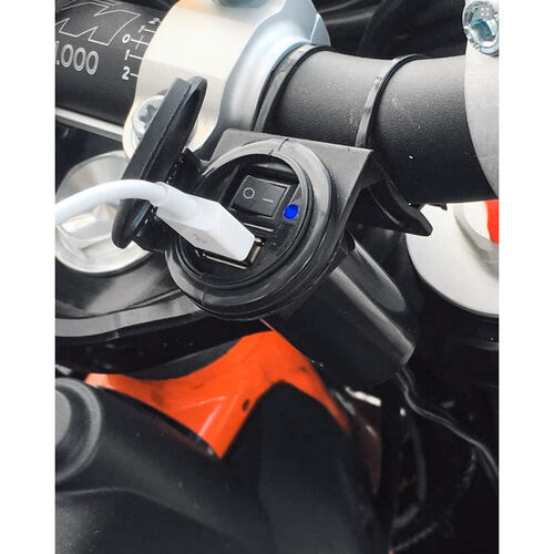 Baas Bikeparts Bordsteckdose USB 2,1A USB7 mit Schalter Neutral kaufen -  POLO Motorrad