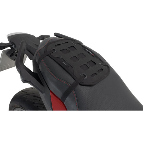 Motorrad Hecktaschen & -rollen SW-MOTECH PRO Base Sitzbankadapter mit MOLLE für Zusatztaschen