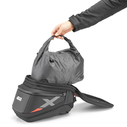 Givi-Tanklock Tankrucksack XL05B X-Line 15-21 Liter-5745741000000000