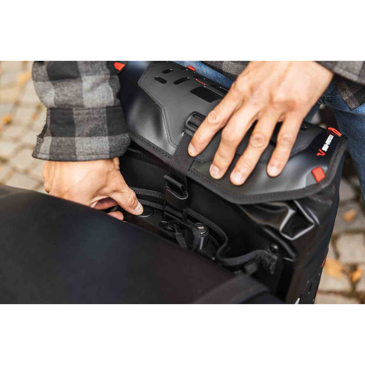 SW-MOTECH-Seitentasche WP für V-Loc 11 Liter-0002216197000000