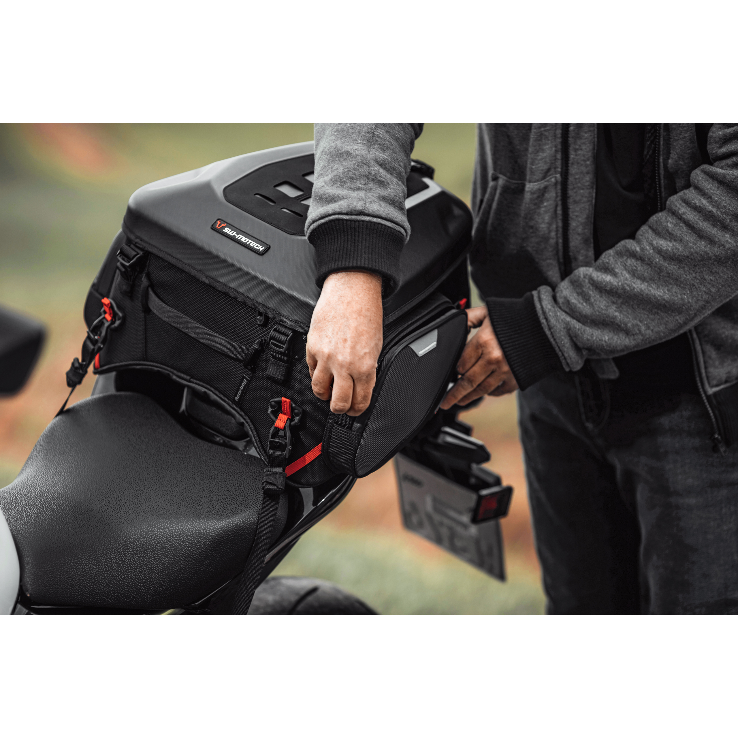 SW-MOTECH-Hecktasche Rearbag PRO 22-34 Liter Stauraum-5737591212000100