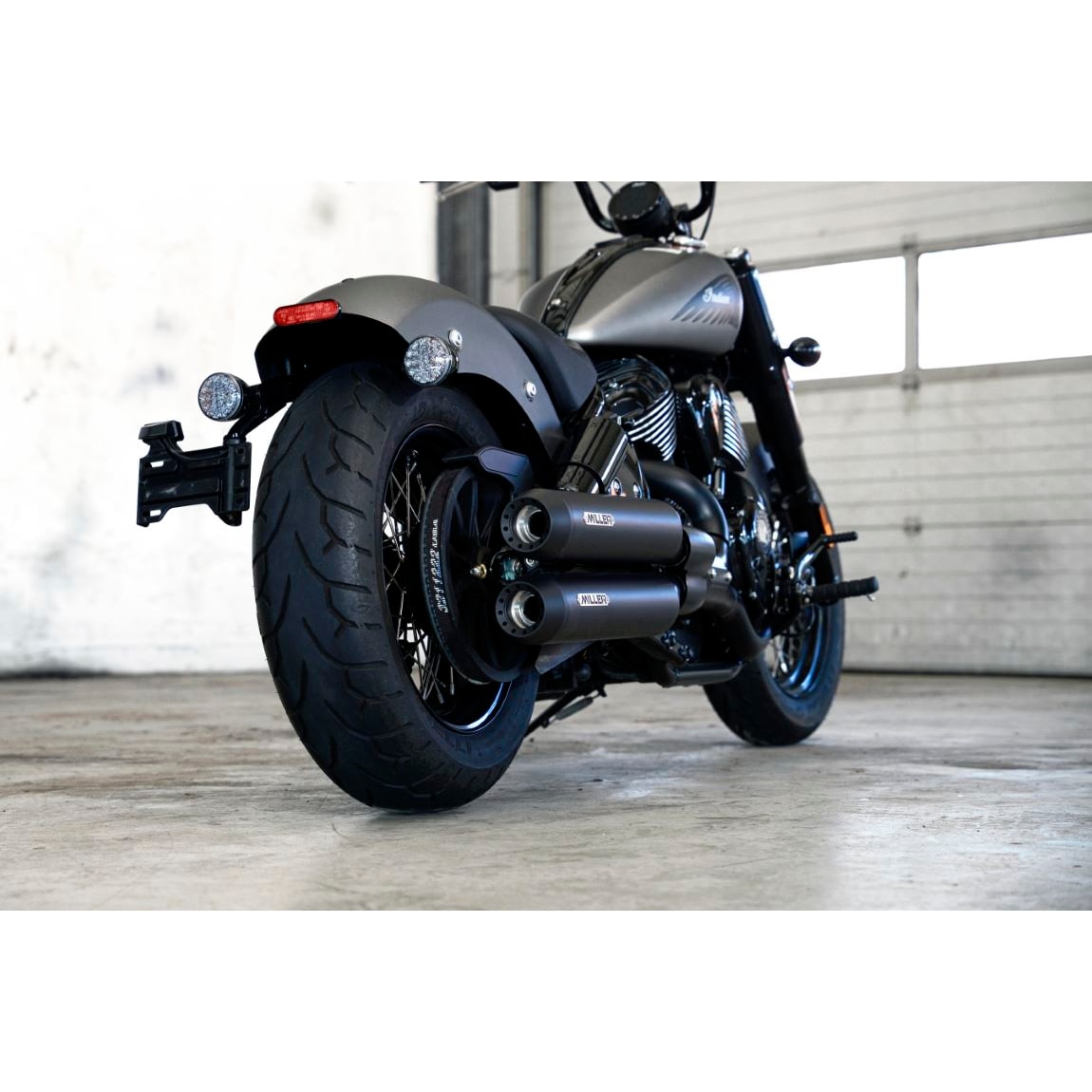Miller Exhaust Auspuff Paar Tapered schwarz/schwarz f. Chief/BobberDH 21-24 - Motorradteile & Ersatzteile - Auspuff