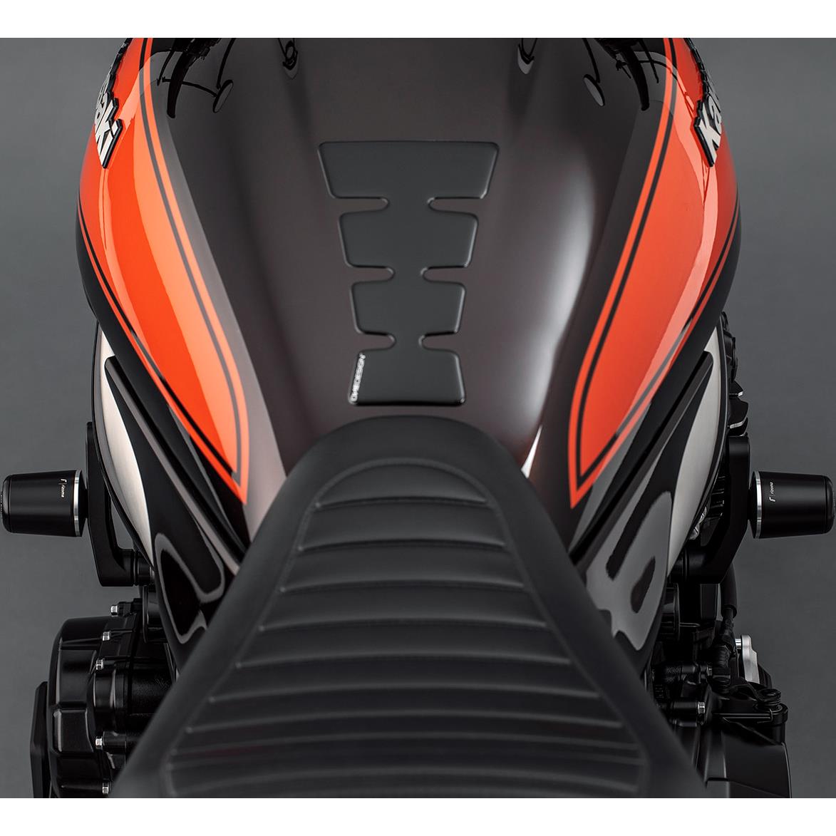 ONEDESIGN Tankpad CG MED 175 x 107 mm schwarz glänzend - Motorradteile & Ersatzteile - Verkleidungen & Abdeckungen