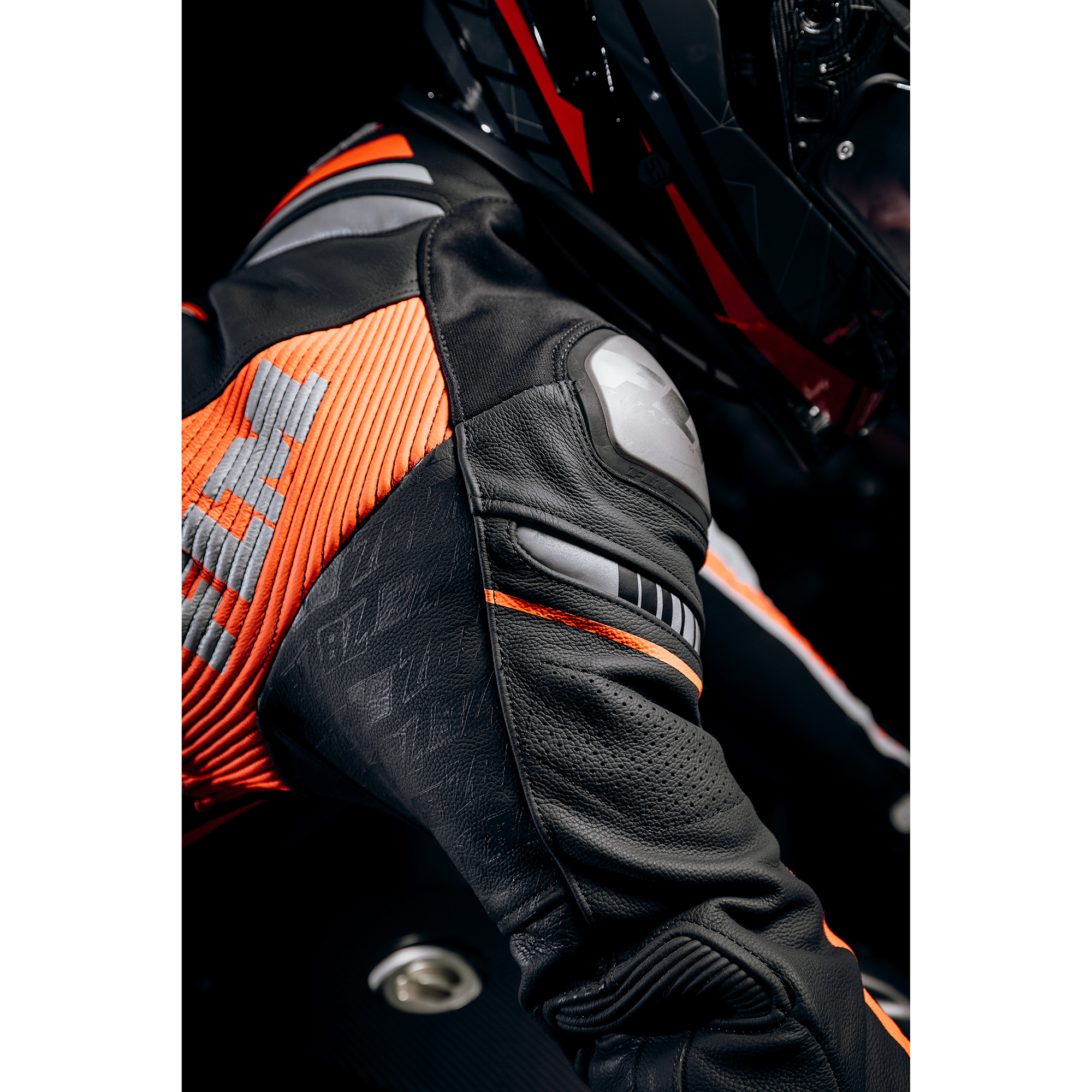 FLM-Le Mans GP Lederkombijacke schwarz/rot-1006401999002