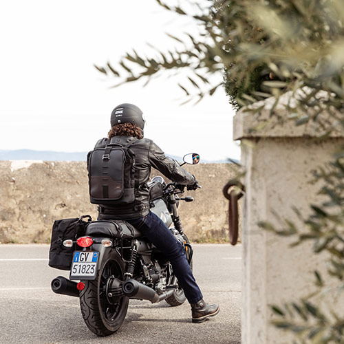 Givi-Satteltasche/Rucksack Corium CRM101 18 Liter-0001380197000000