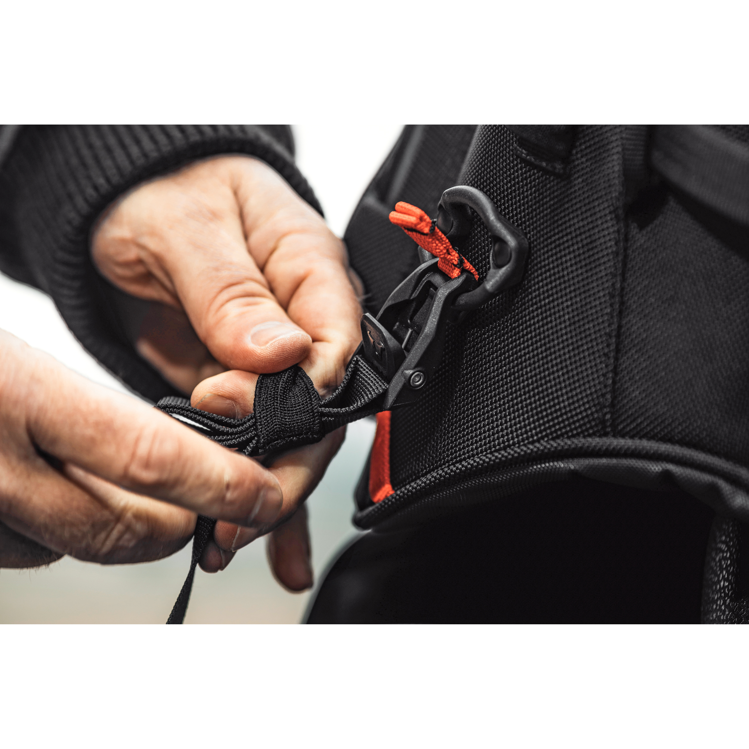 SW-MOTECH-Hecktasche Rearbag PRO 22-34 Liter Stauraum-5737591212000100