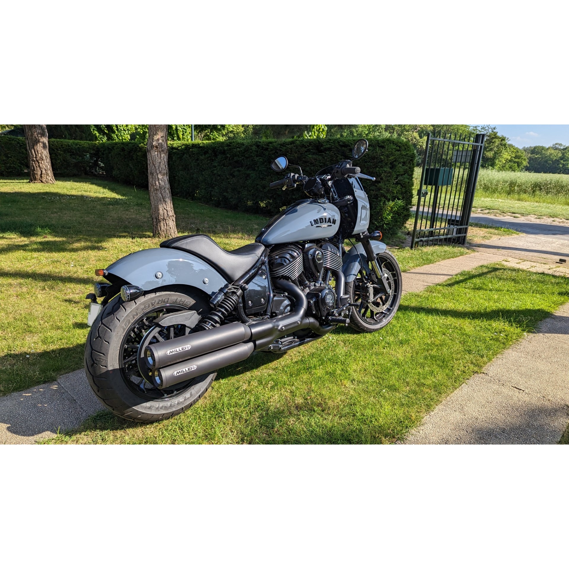 Miller Exhaust Auspuff Paar Standard schwarz/schwarz für Sport Chief 21-24 - Motorradteile & Ersatzteile - Auspuff