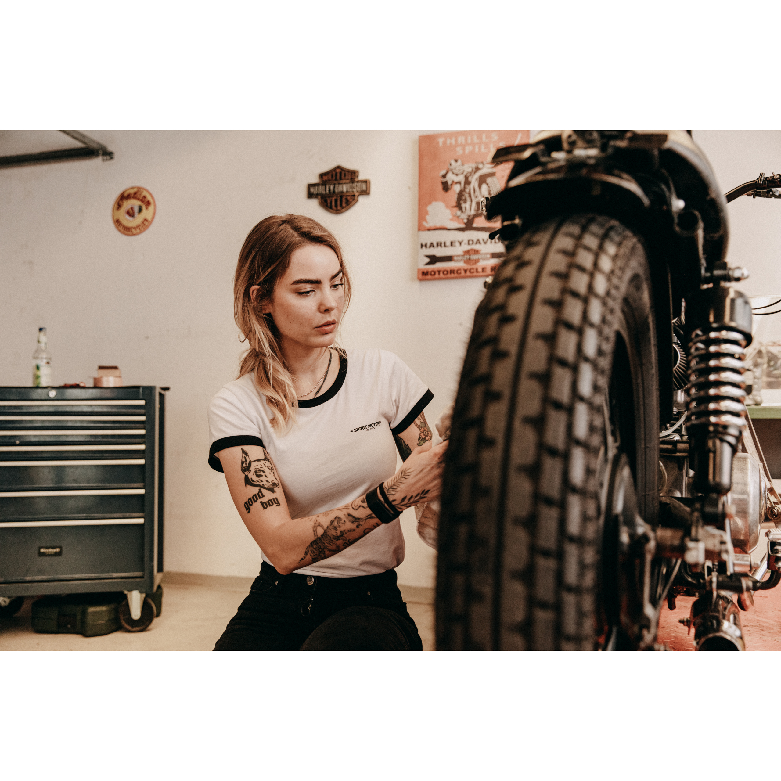 Spirit Motors-Humble Ellie Damen T-Shirt weiß-8020481999004