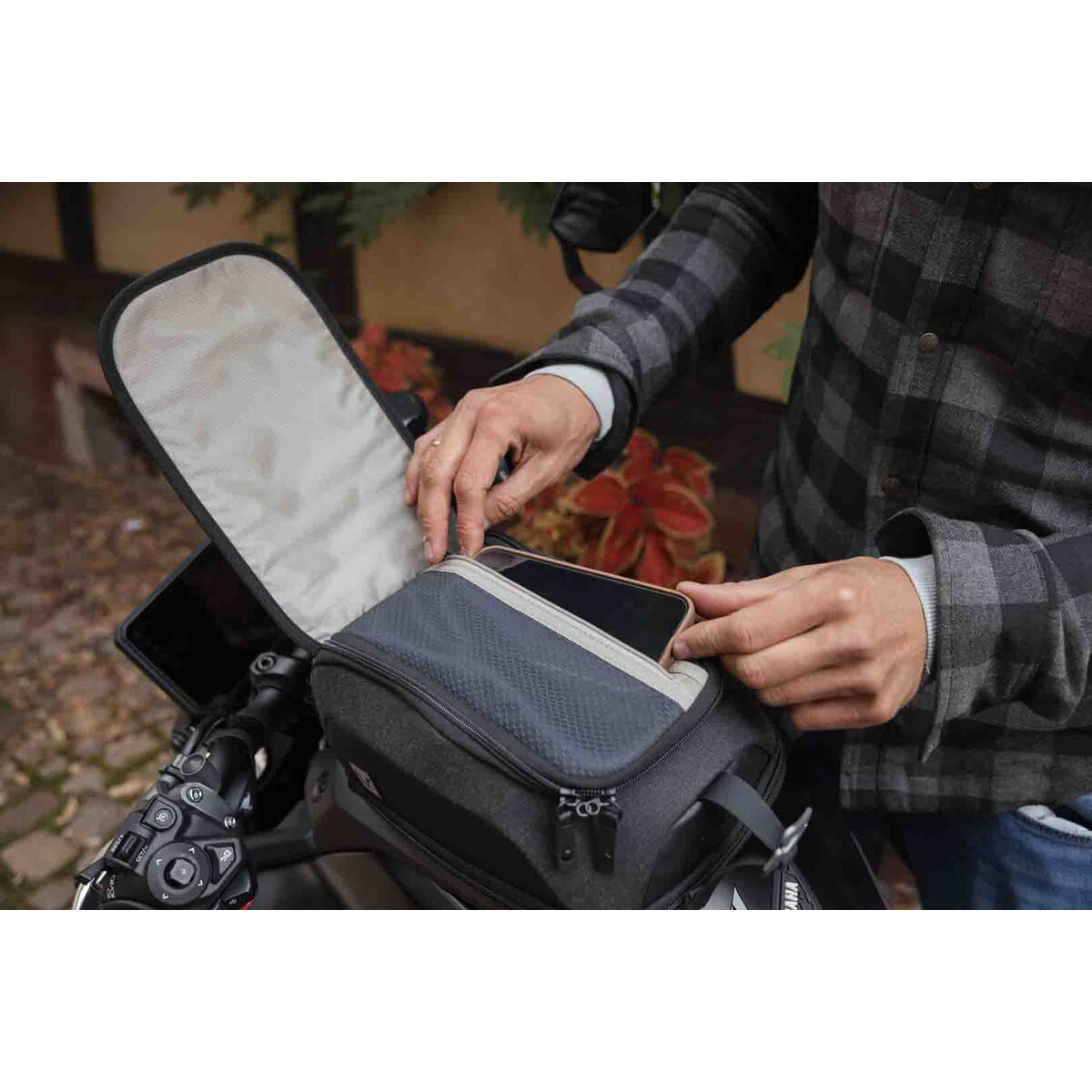 SW-MOTECH-Tankrucksack Quick-Lock PRO Legend Gear LT4 4-6 Liter schwar-0002218218000000