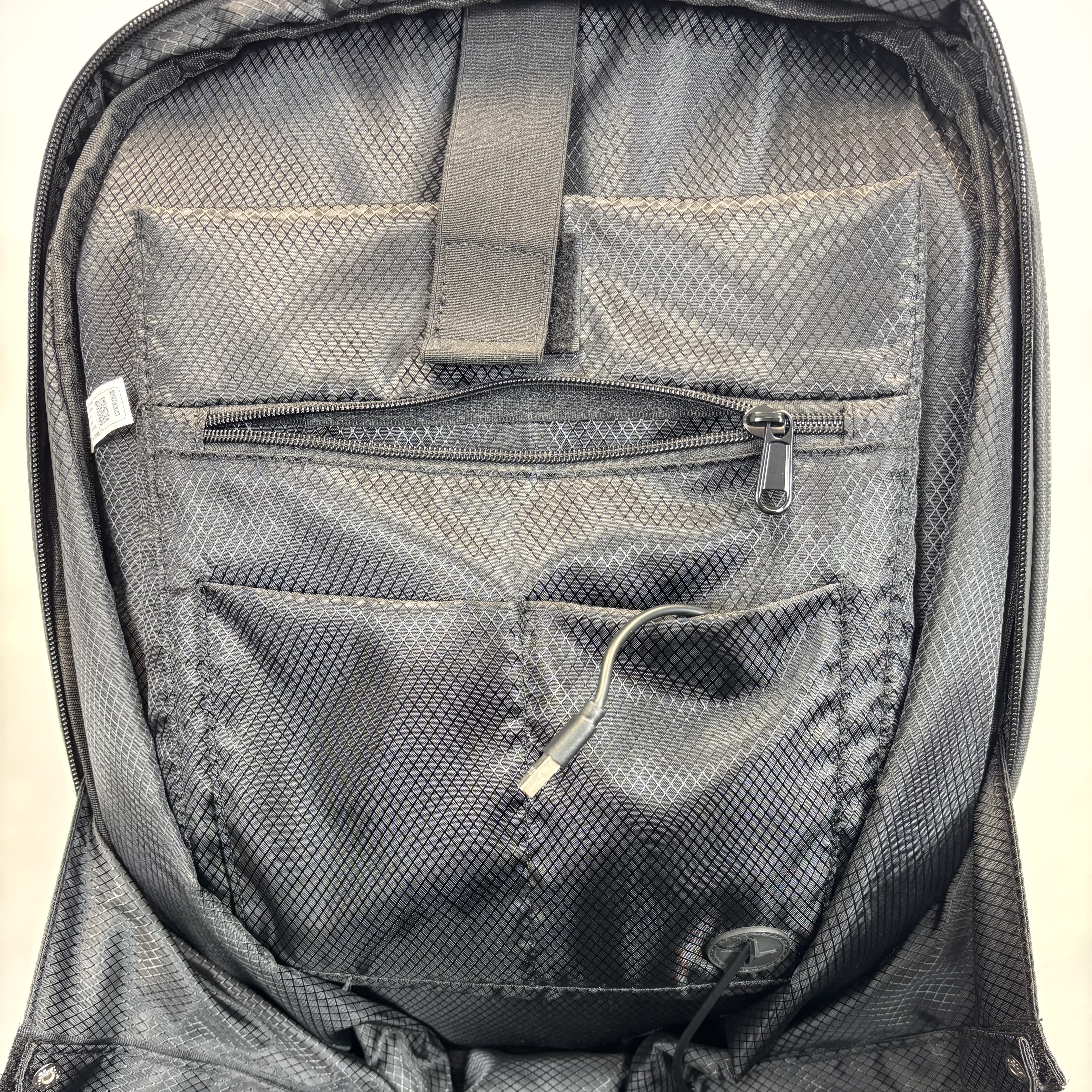POLO-LED Rucksack Hartschale schwarz 36 x 18 x 49 cm-0000652190000000