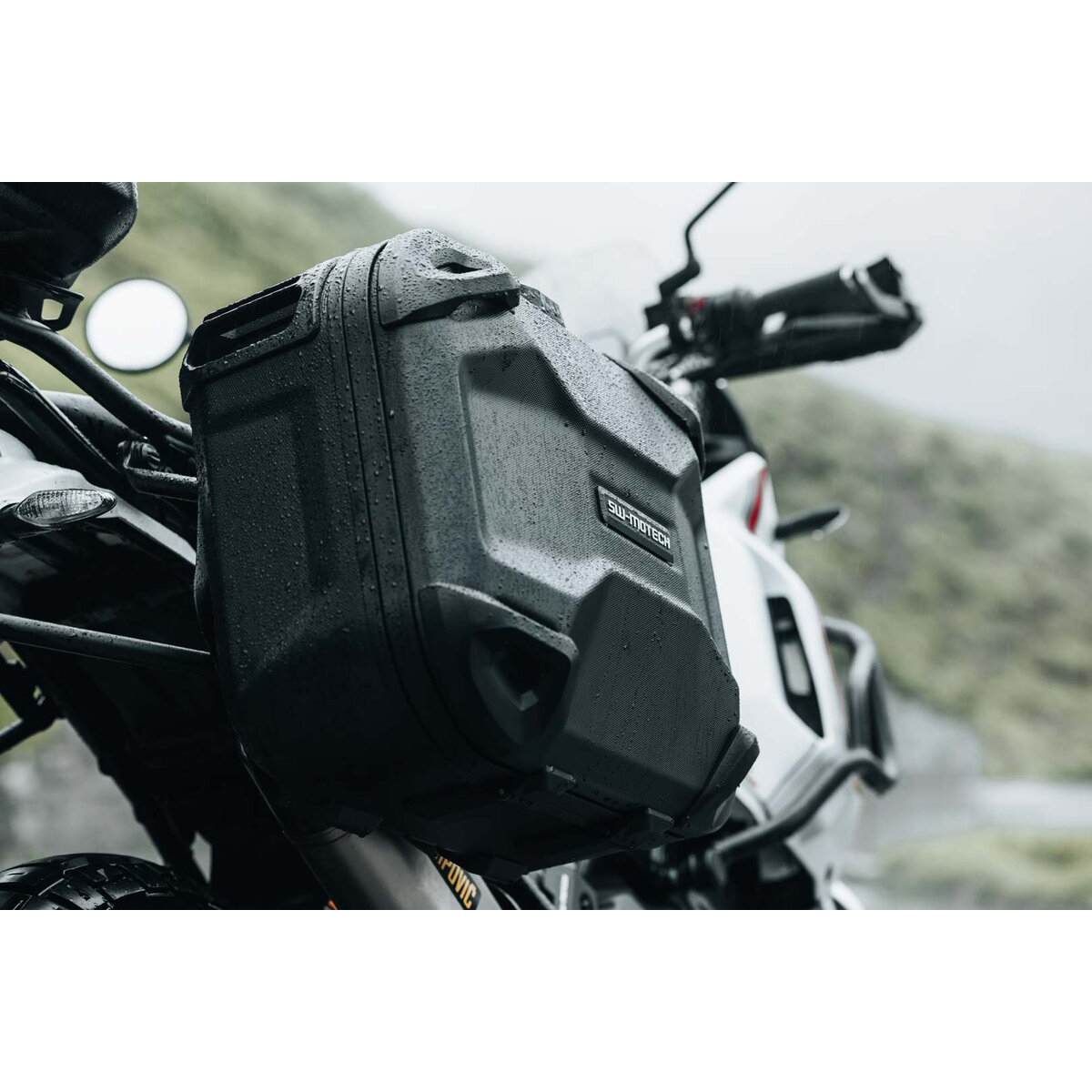 SW-MOTECH-Koffer/Topcase Dusc M 33 Liter schwarz-5752291199000000