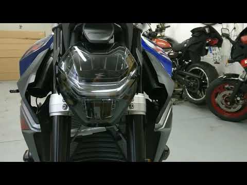 LED Blinkerpaar ST40 M8 schwarz, getöntes Glas