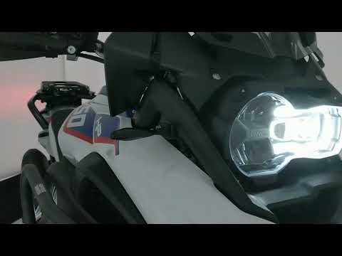 LED Lauflicht-Blinkerpaar ST03 M8 Alu schwarz, getöntes Glas